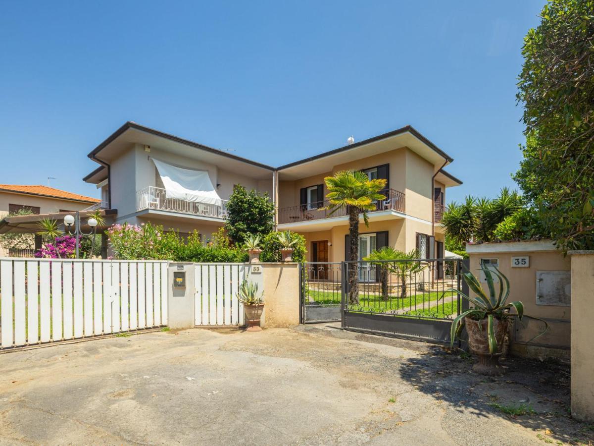 Holiday Home Antonia By Interhome Marina di Pietrasanta Exterior photo